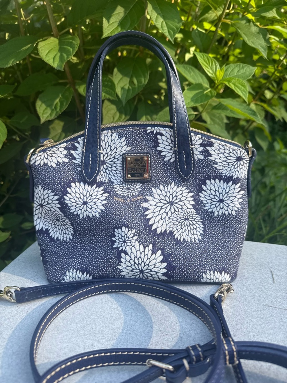 Dooney & Bourke Rare Zinnia Bitsy Crossbody Bag